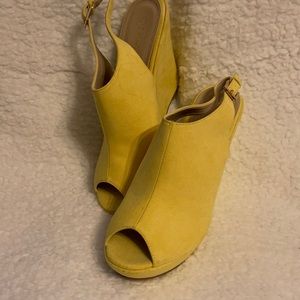 Brand new yellow wedges